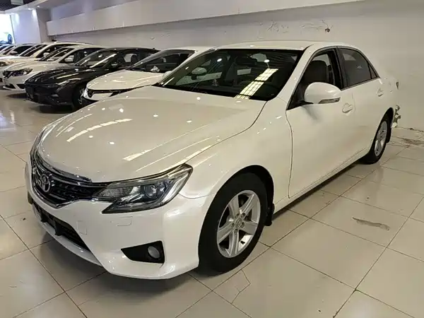 Toyota Reiz 2014