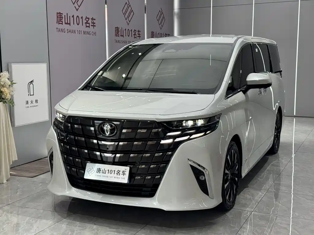 Toyota Alphard 2024 — фото 1