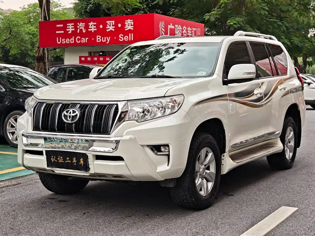 Toyota Prado 2019 — фото 1