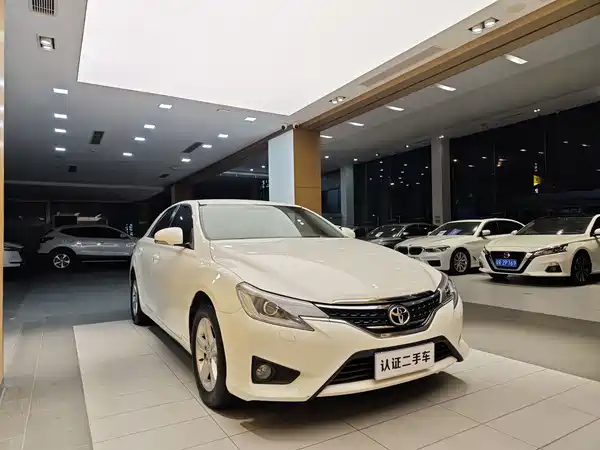 Toyota Reiz 2013