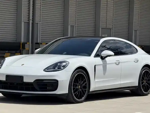Porsche Panamera 2022