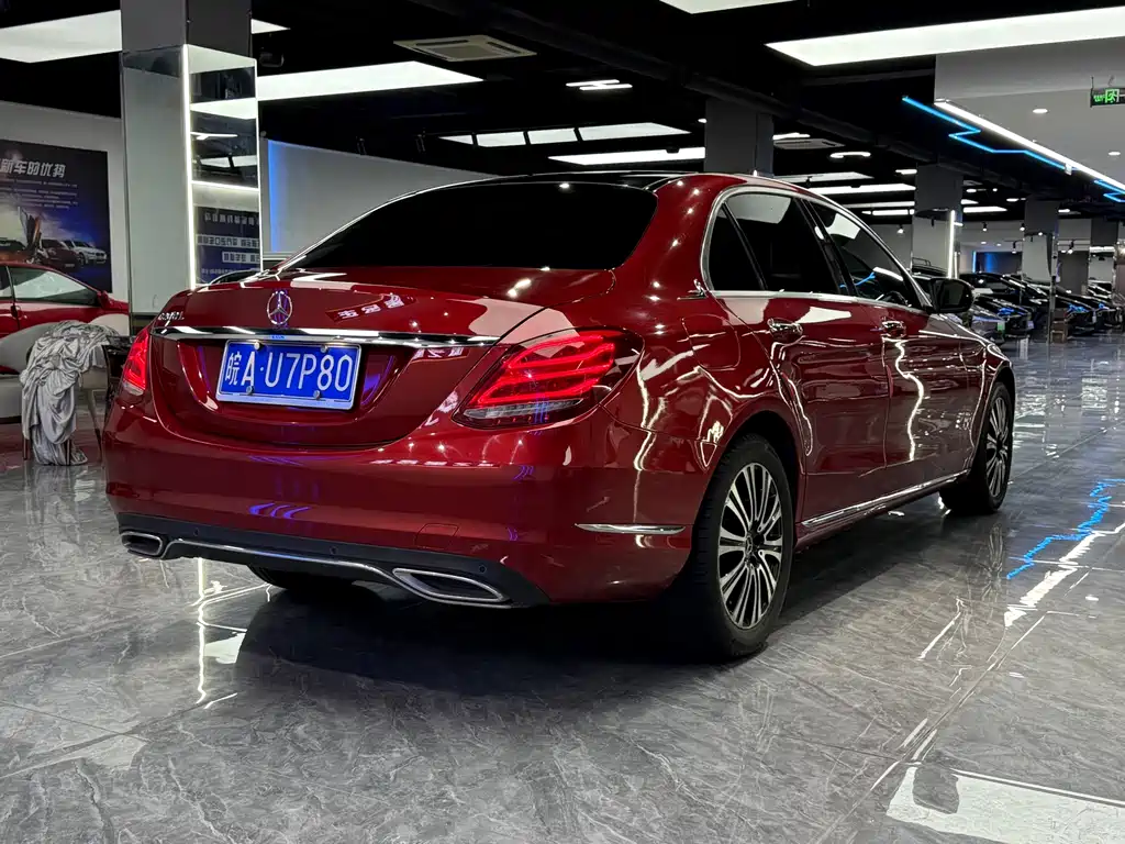 Mercedes-Benz C-Class 2018 — фото 16