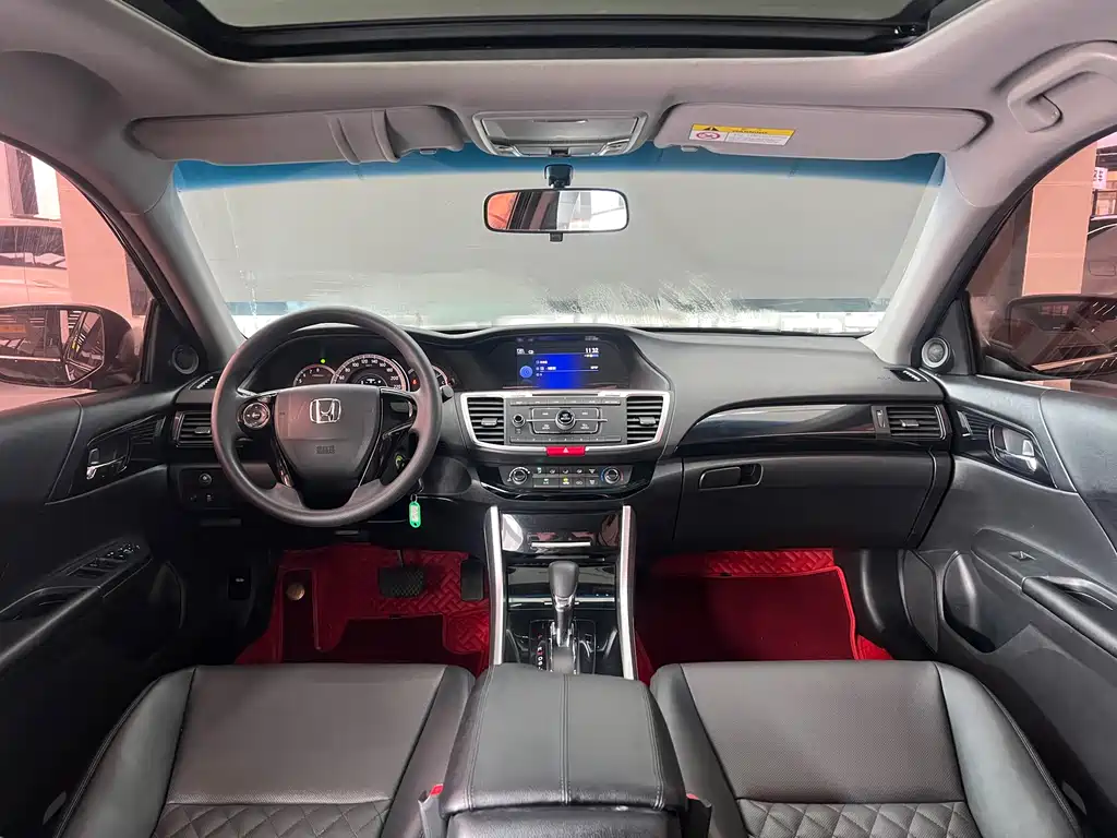 Honda Accord 2017 — фото 10