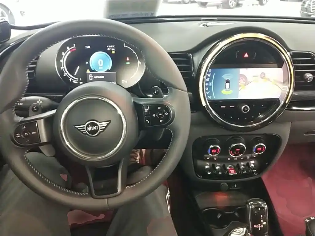 MINI Clubman 2023 — фото 10