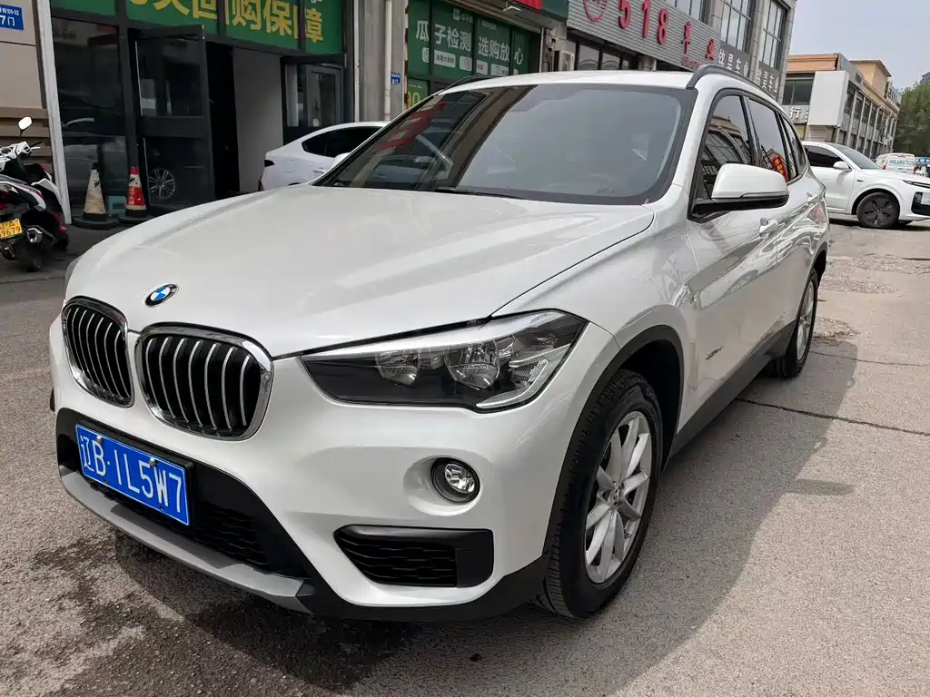 BMW X1 2016 — фото 1