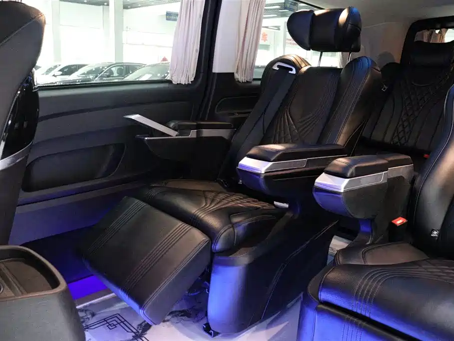 Mercedes-Benz Vito 2023 — фото 14