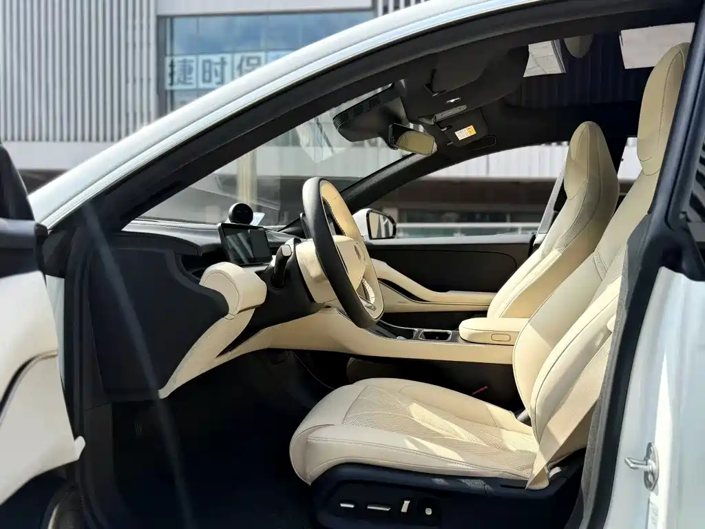 NIO ET5T 2025