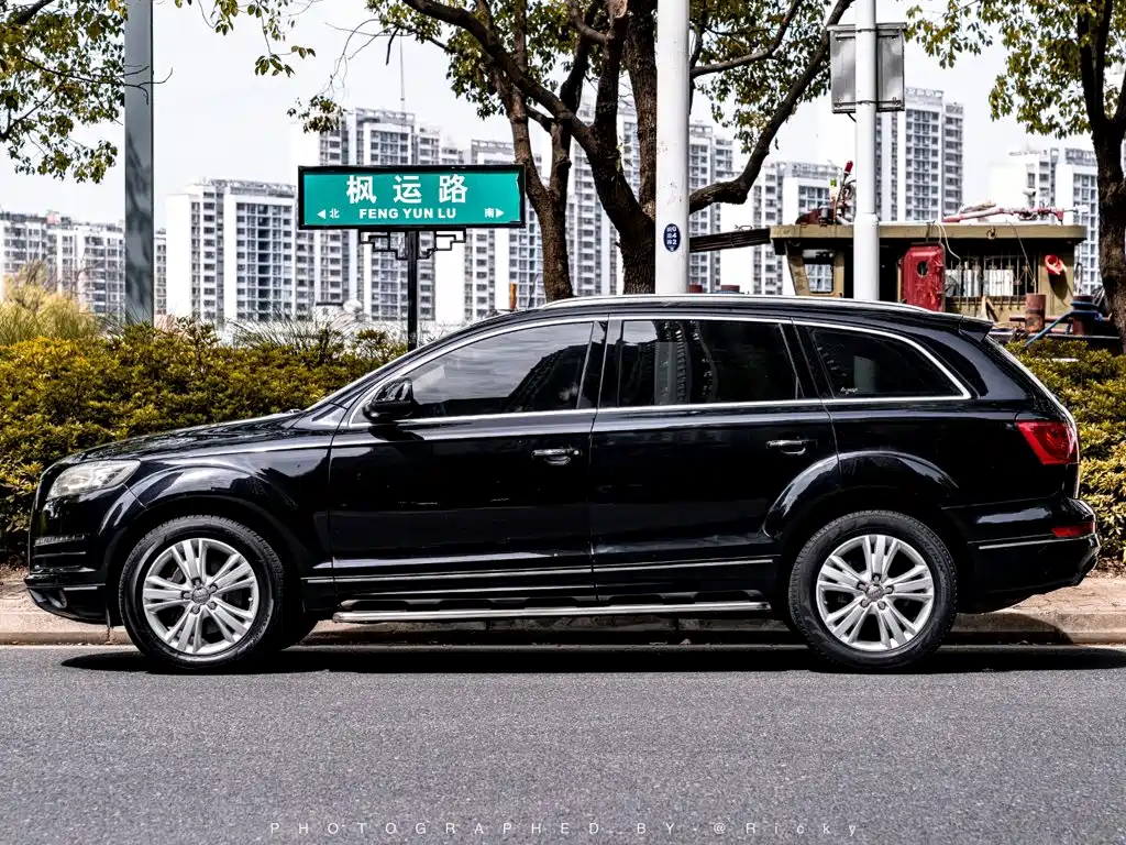 Audi Q7 2011 — фото 2