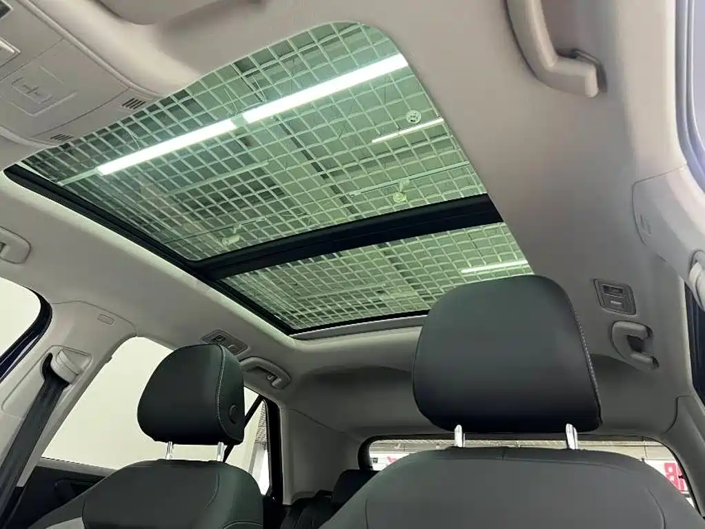 Volkswagen T-Roc 2023 — фото 14