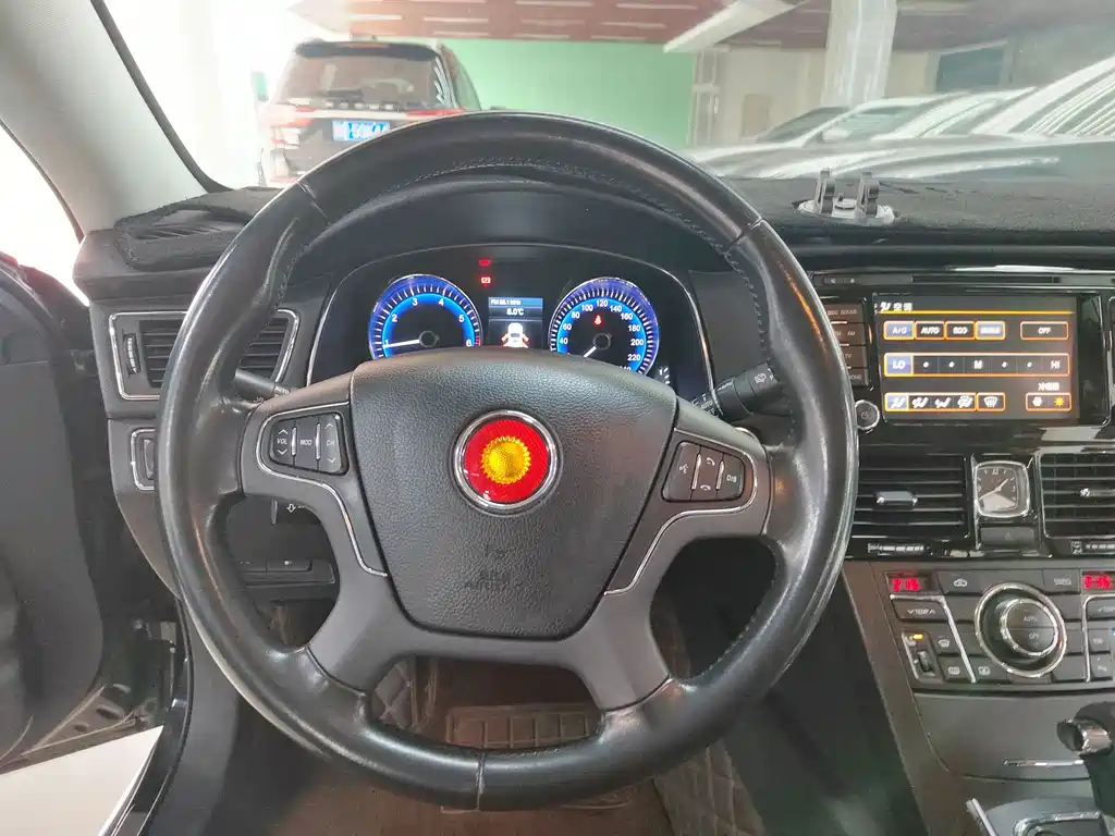 Hongqi H7 2015 — фото 17