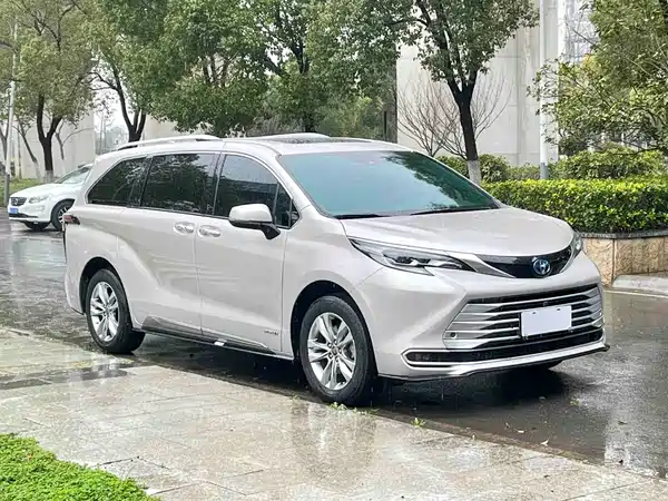 Toyota Sienna 2021
