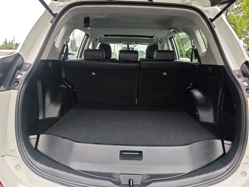 Toyota RAV4 2019 — фото 19
