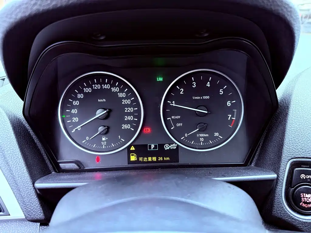 BMW 1 Series 2016 — фото 12