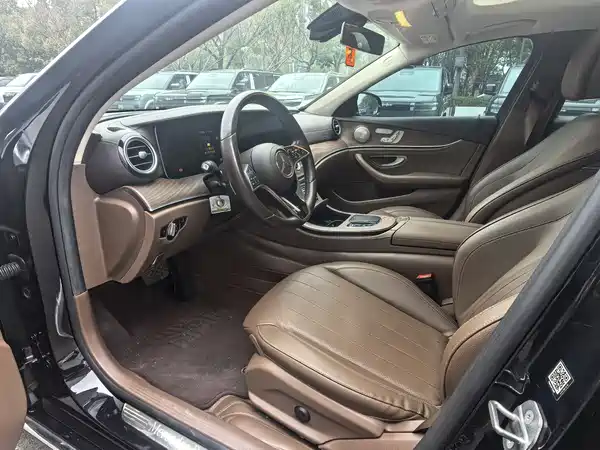 Mercedes-Benz E-Class 2022