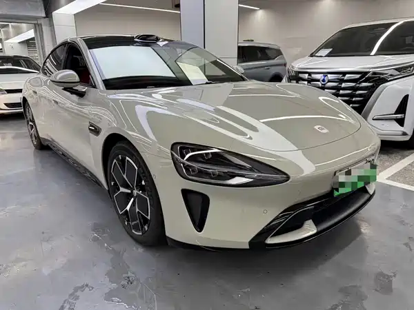 Xiaomi SU7 2024