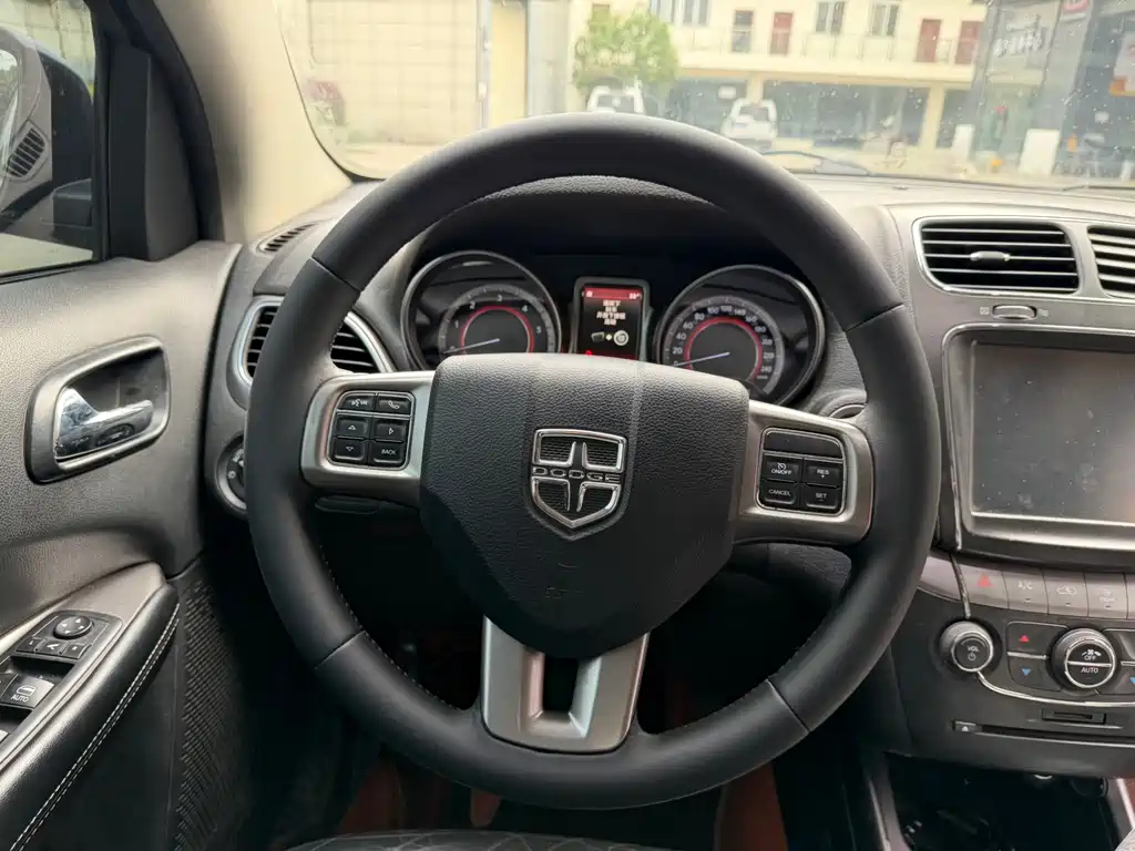 Dodge Journey 2016 — фото 8
