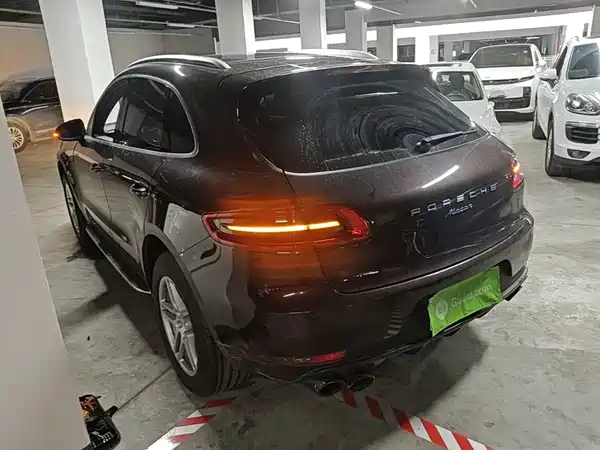 Porsche Macan 2016