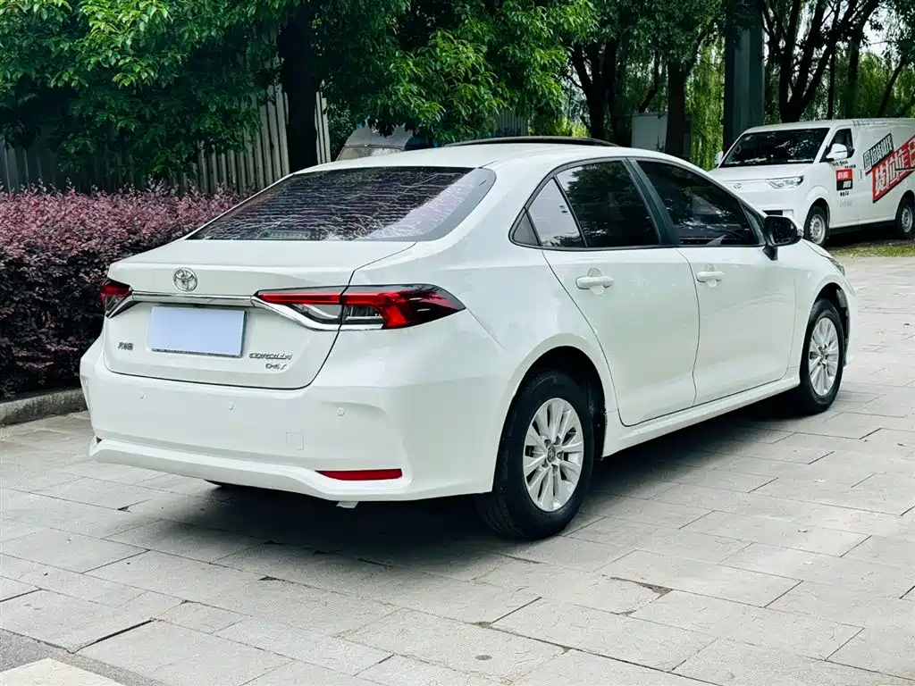 Toyota Corolla 2019 — фото 15