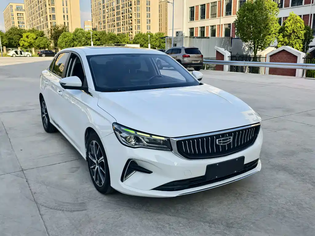 Geely Emgrand 2022 — фото 3