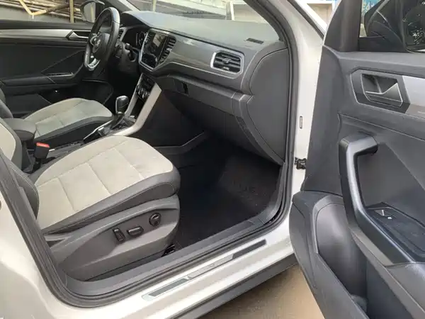 Volkswagen T-Roc 2021