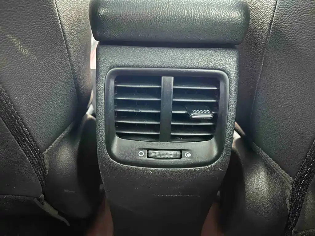 Kia KX Cross 2019 — фото 17