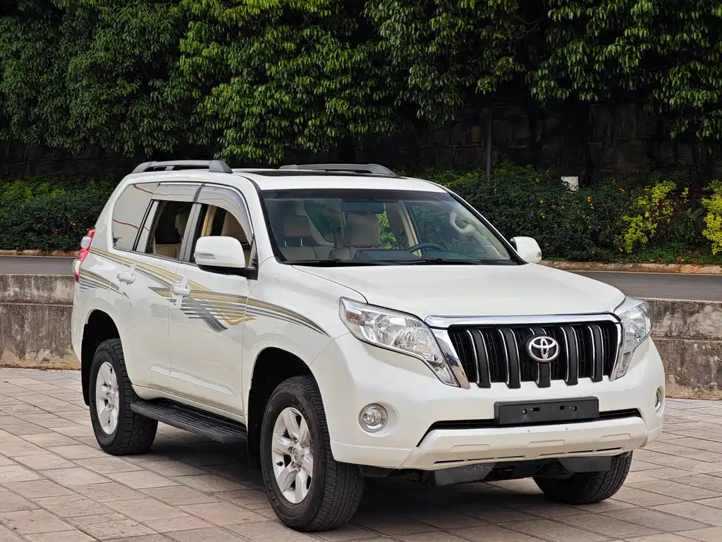 Toyota Prado 2014 — фото 3
