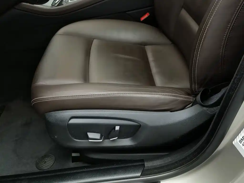 BMW 5 Series 2015 — фото 20