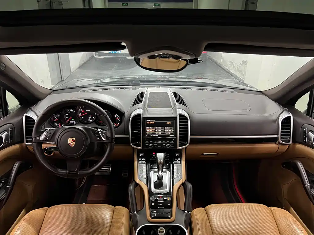 Porsche Cayenne 2014 — фото 13