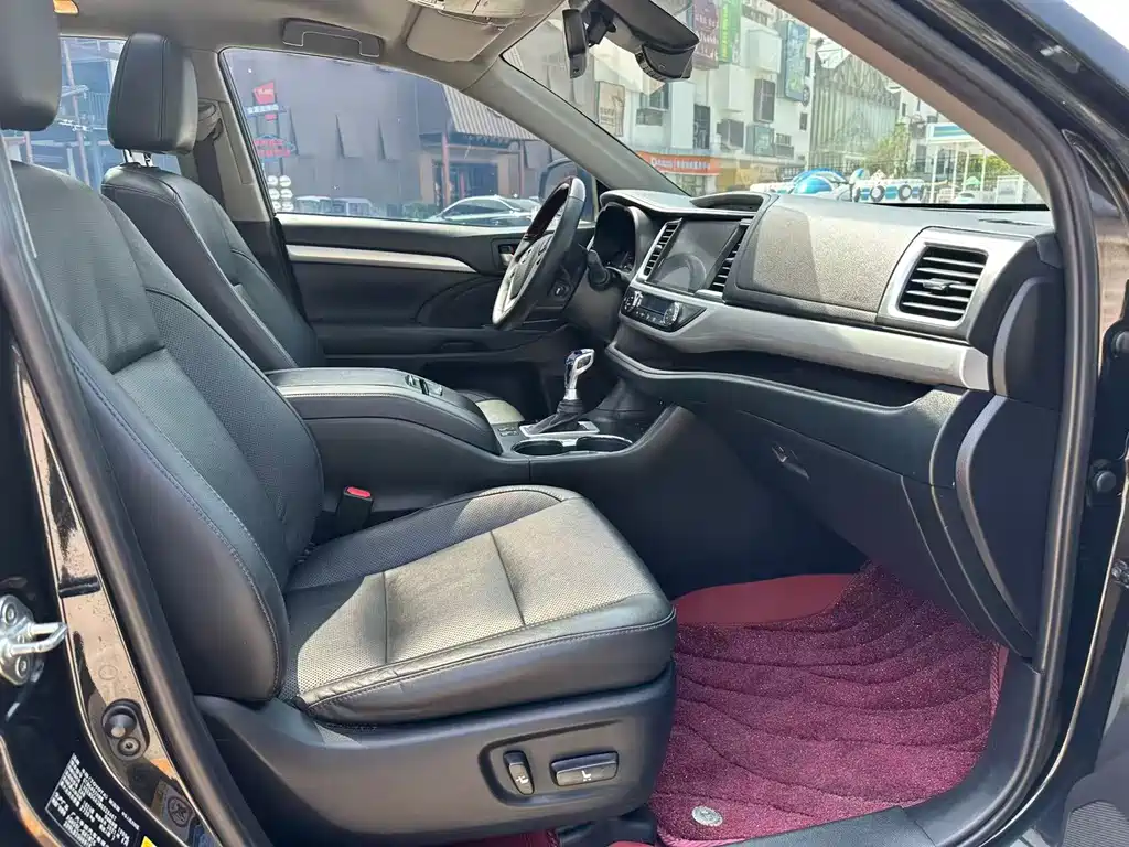 Toyota Highlander 2021 — фото 11