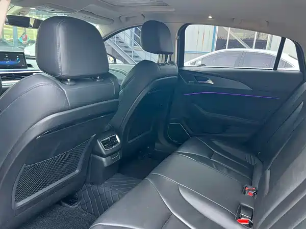 Hongqi H5 2022