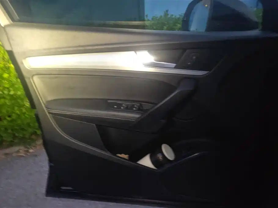 Audi Q5L 2020