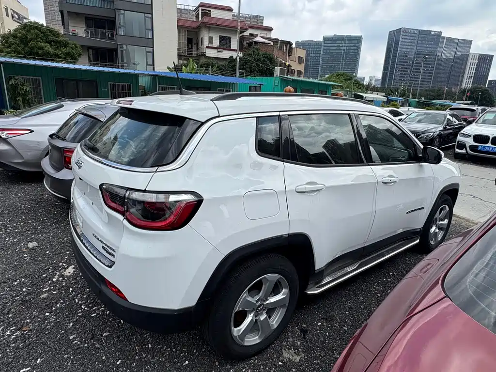 Jeep Compass 2017 — фото 6