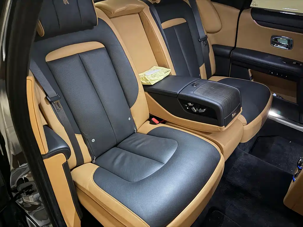 Rolls-Royce Ghost 2023