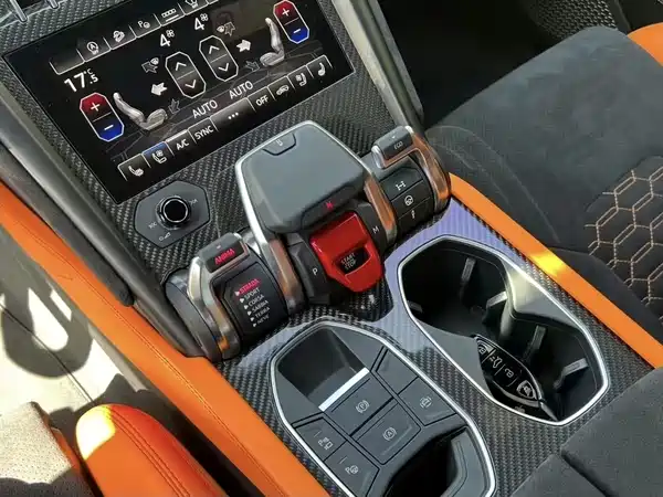 Lamborghini Urus 2021