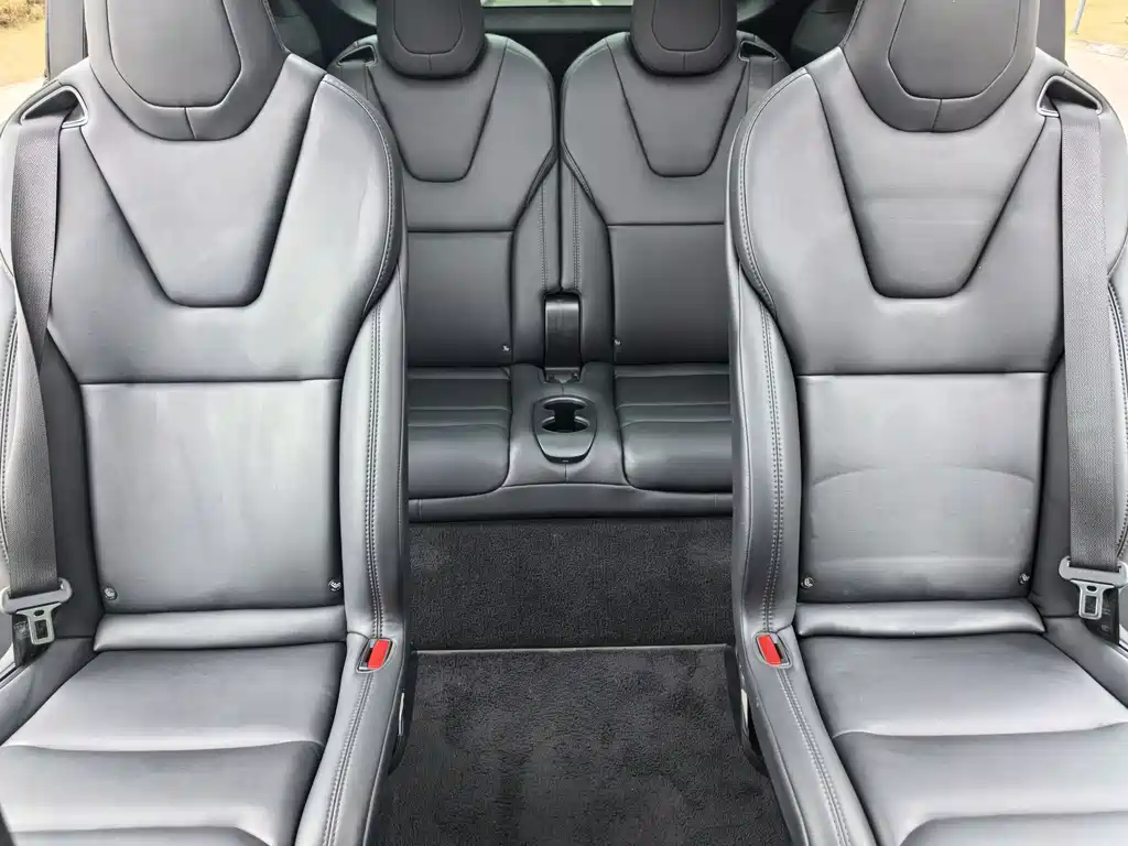 Tesla Model X 2019 — фото 13