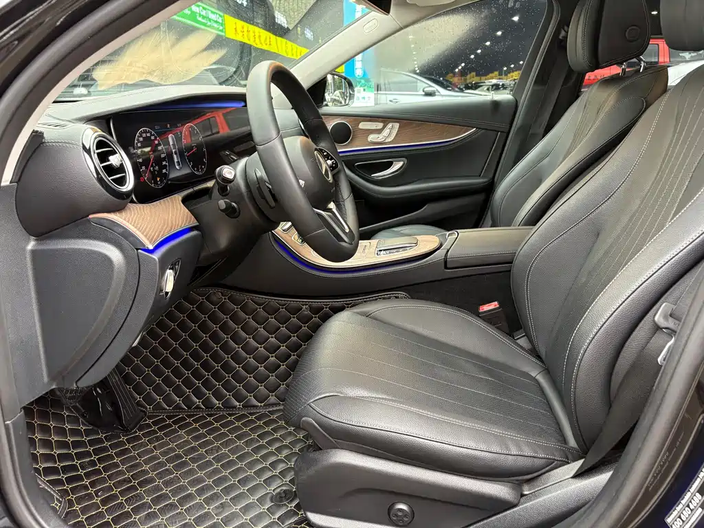 Mercedes-Benz E-Class 2019 — фото 12