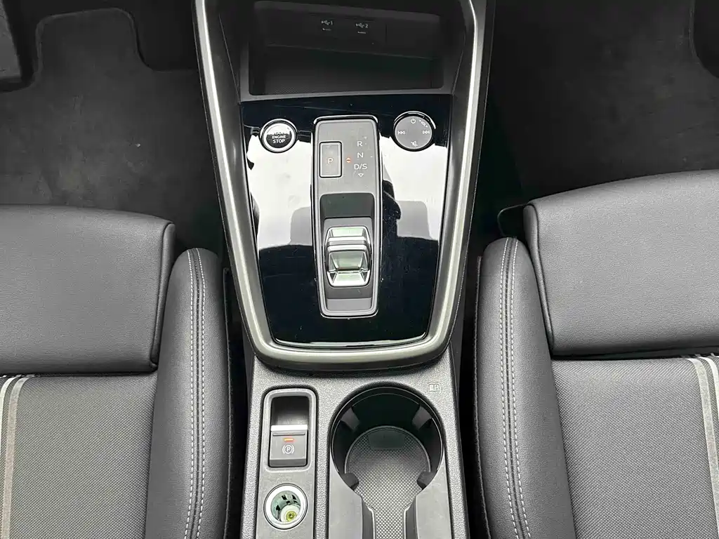 Audi A3 2023 — фото 11