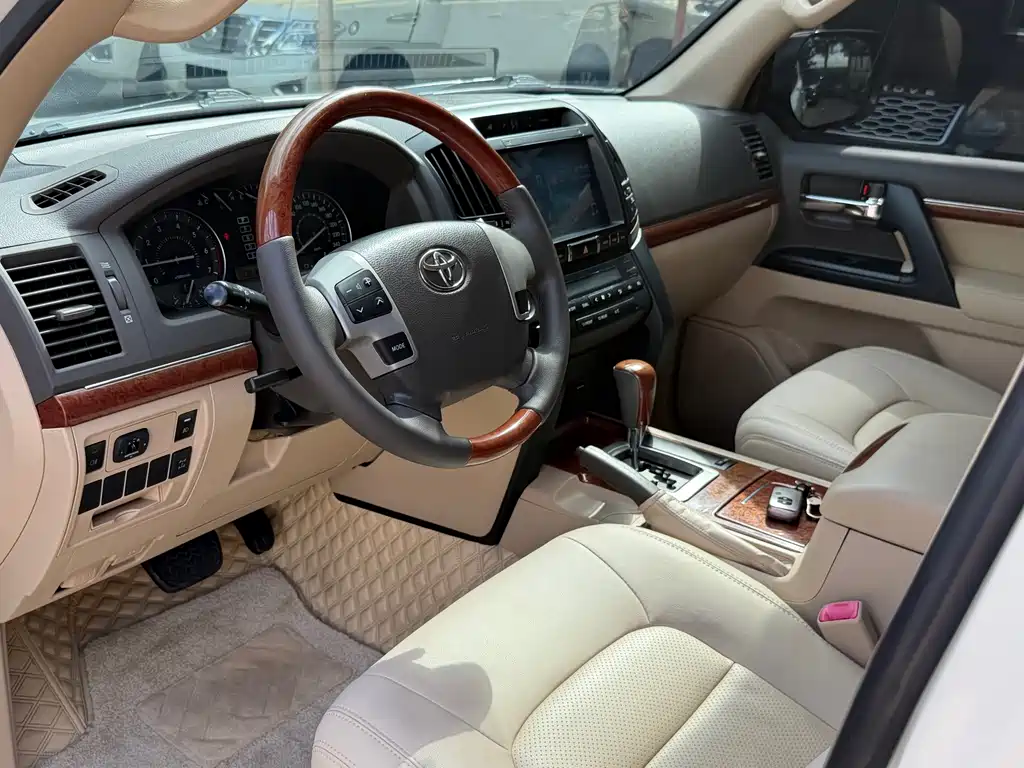 Toyota Land Cruiser 2015 — фото 14