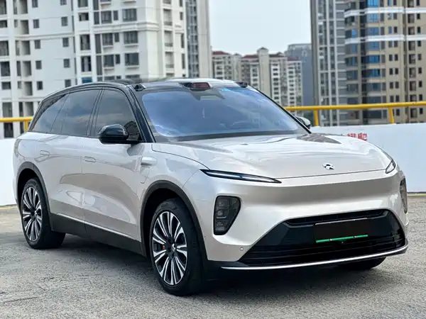 NIO ES8 2024