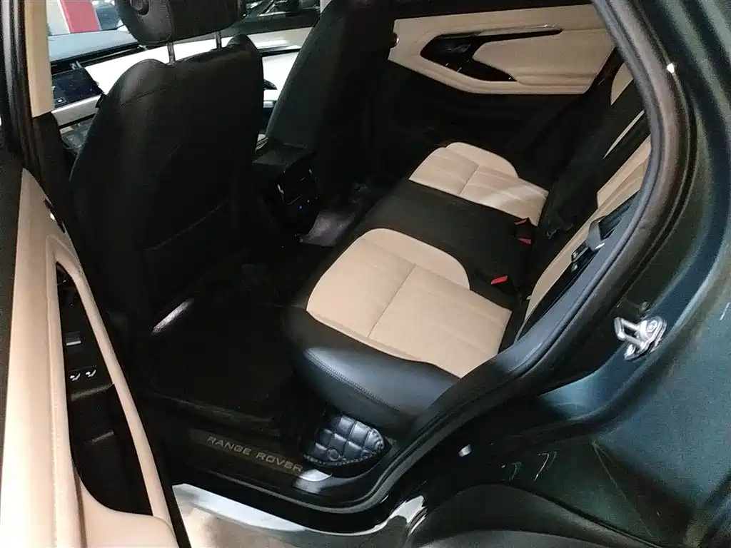 Land Rover Evoque 2022 — фото 13