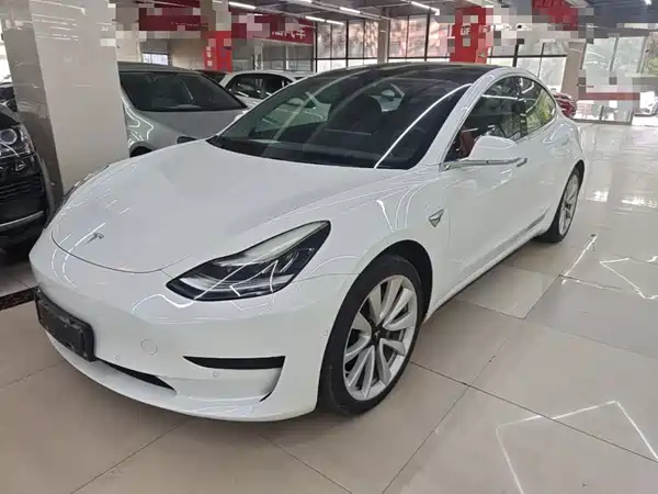 Tesla Model 3 2020