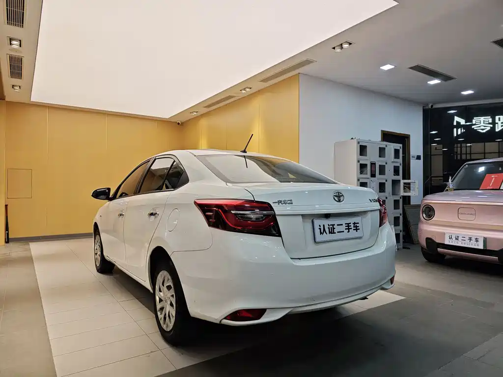 Toyota Vios 2023 — фото 24