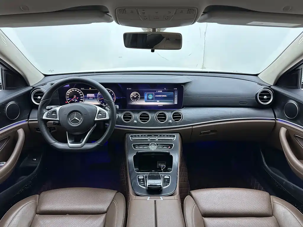 Mercedes-Benz E-Class 2018 — фото 16