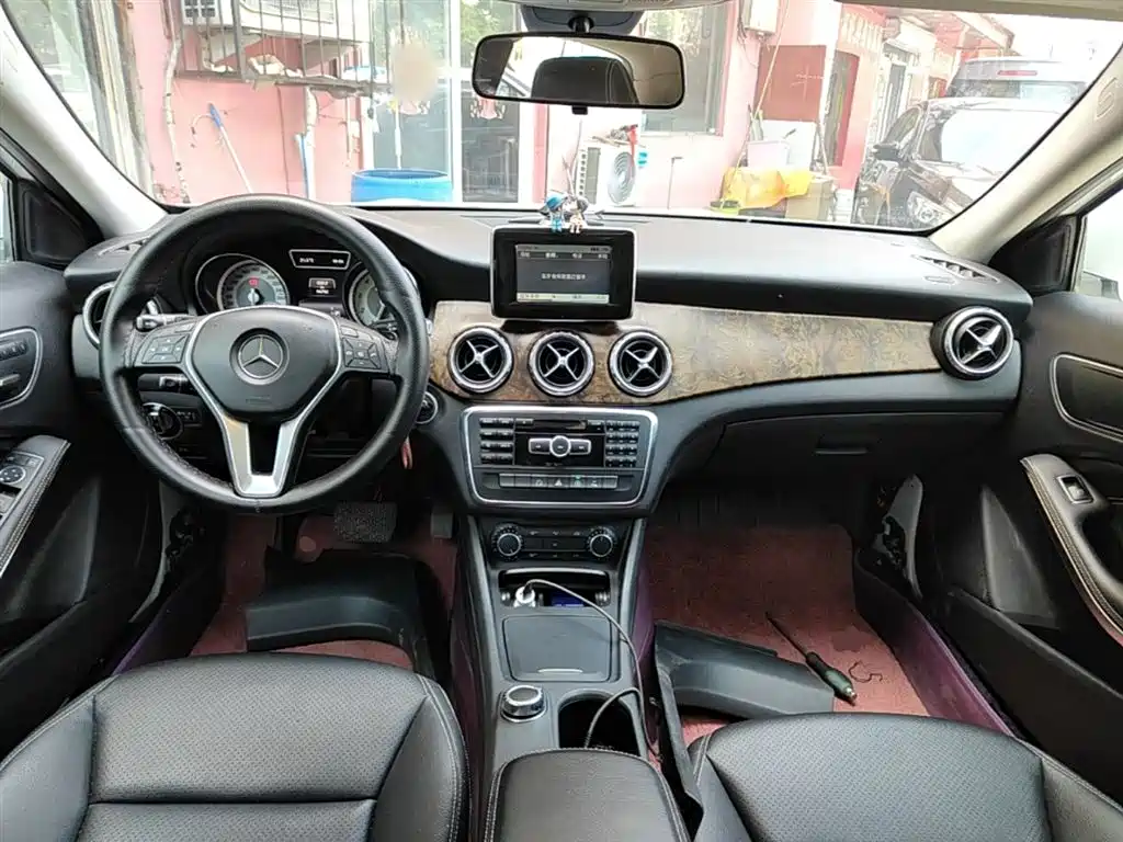 Mercedes-Benz GLA 2015 — фото 10