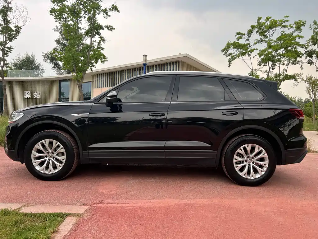 Volkswagen Touareg 2019 — фото 2