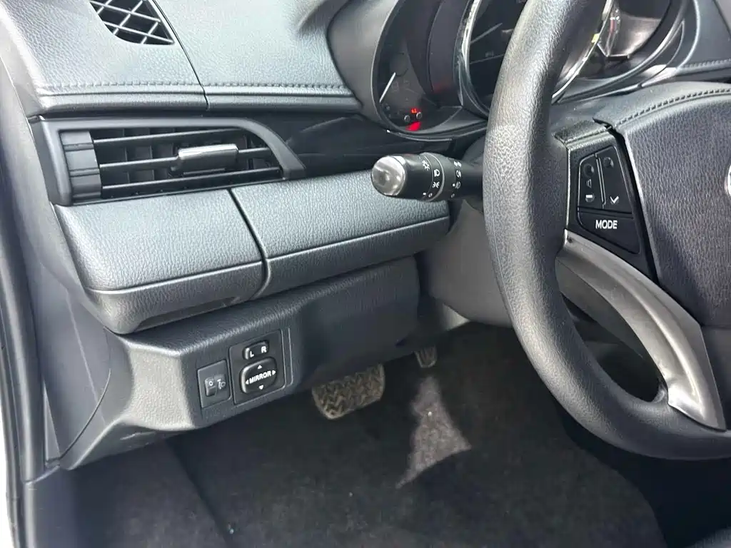 Toyota Yaris L 2022 — фото 24