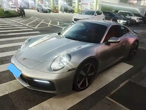 Porsche 911 2023