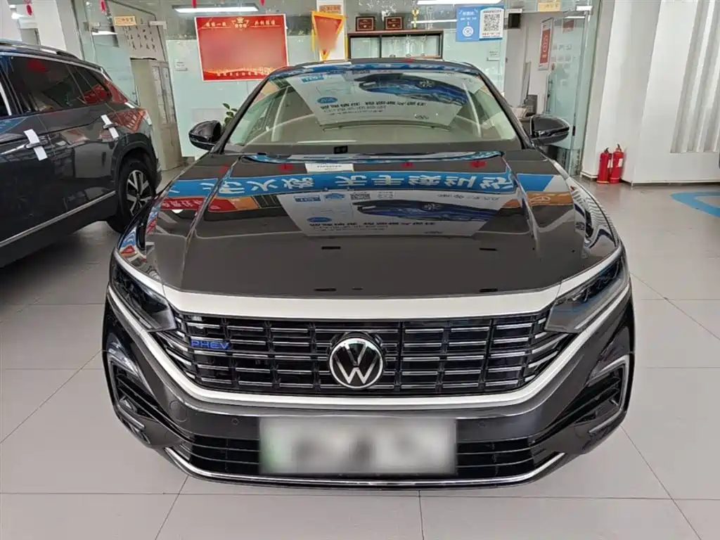 Volkswagen Passat PHEV 2022 — фото 3