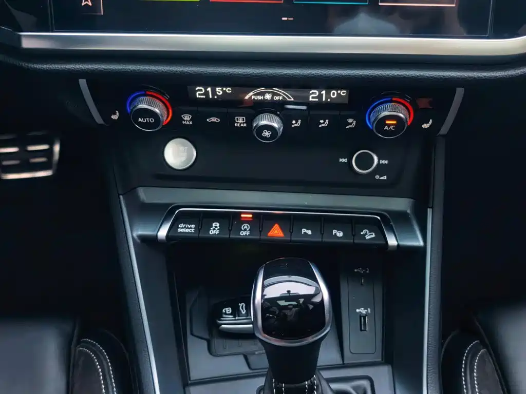 Audi Q3 Sportback 2020 — фото 15