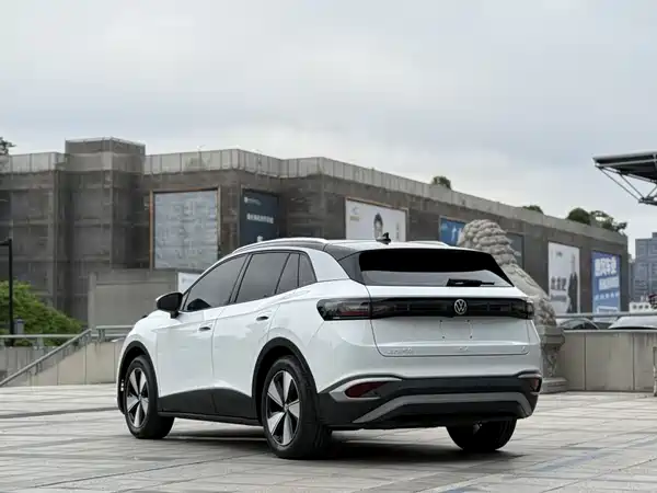 Volkswagen ID.4 X 2025